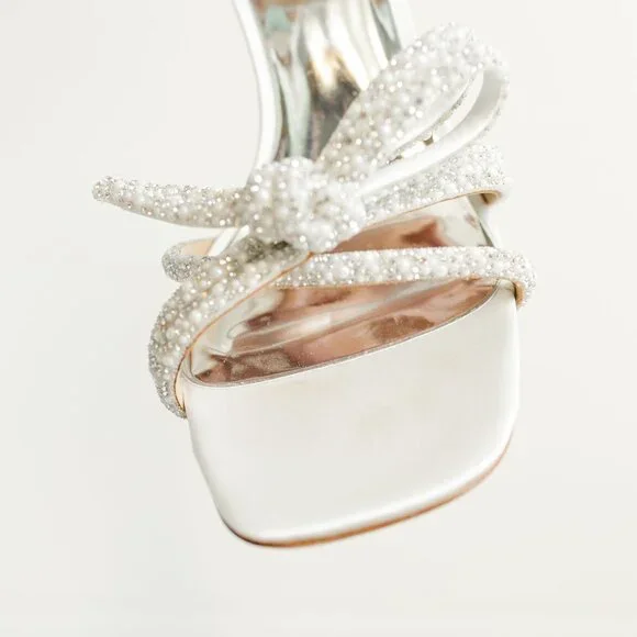 Badgley Mischka Effie White Satin Heels 8.5 Bow Women's Ankle Strap Sandal - Picture 16 of 16